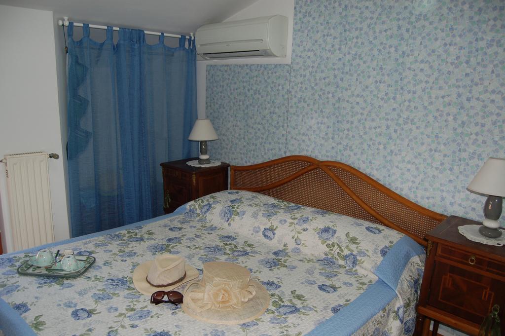 Le Coin Vert Fregenae Chambre photo