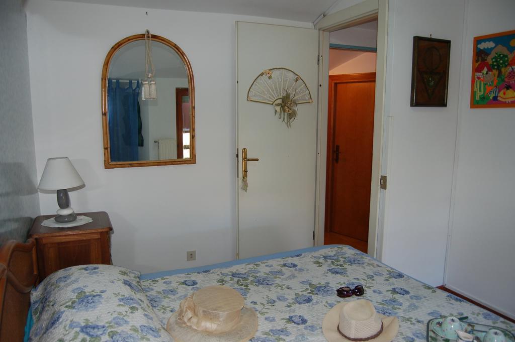 Le Coin Vert Fregenae Chambre photo